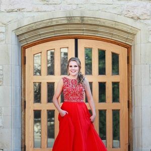 Meet your Posher, Taylor